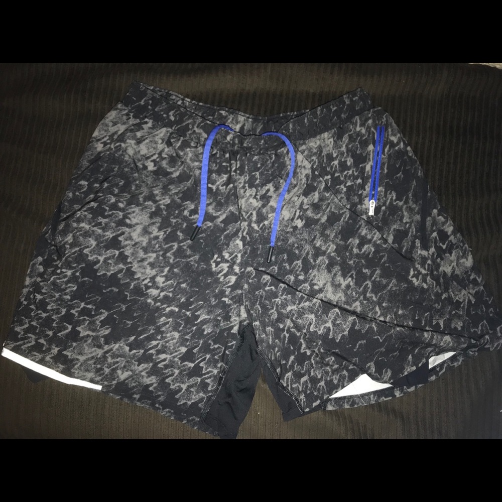 Lululemon XL Mens Yoga shorts.